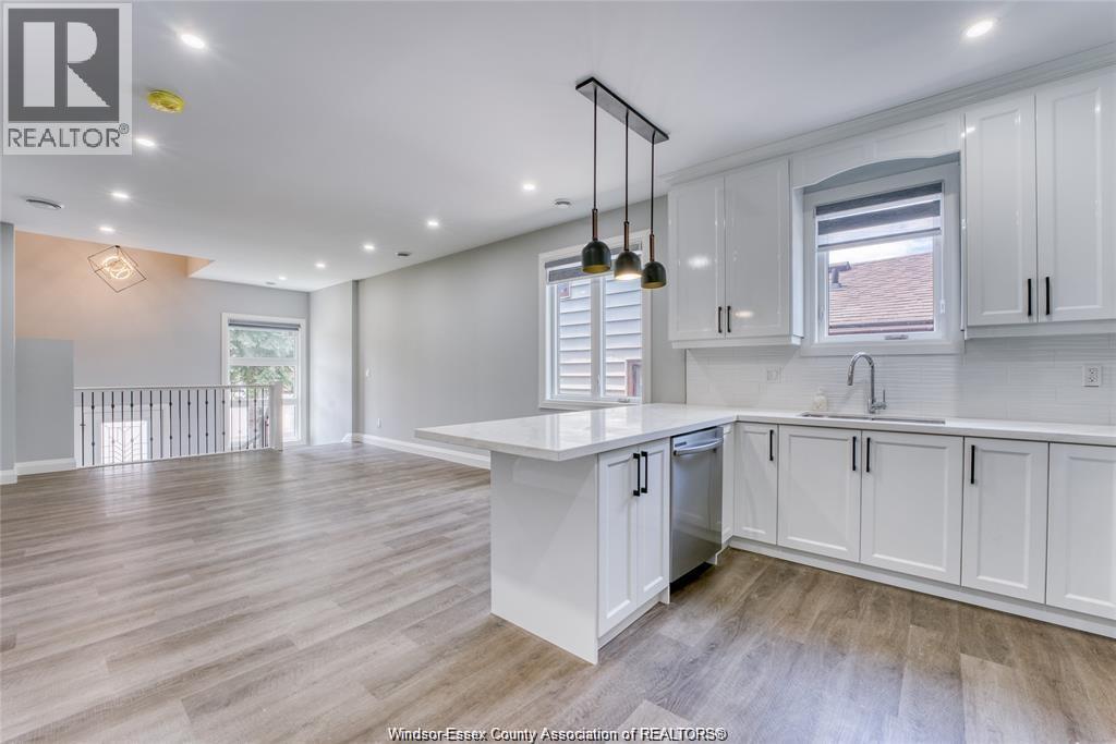 762 South Pacific Avenue Unit# 3, Windsor, Ontario  N8X 2X2 - Photo 4 - 25032085