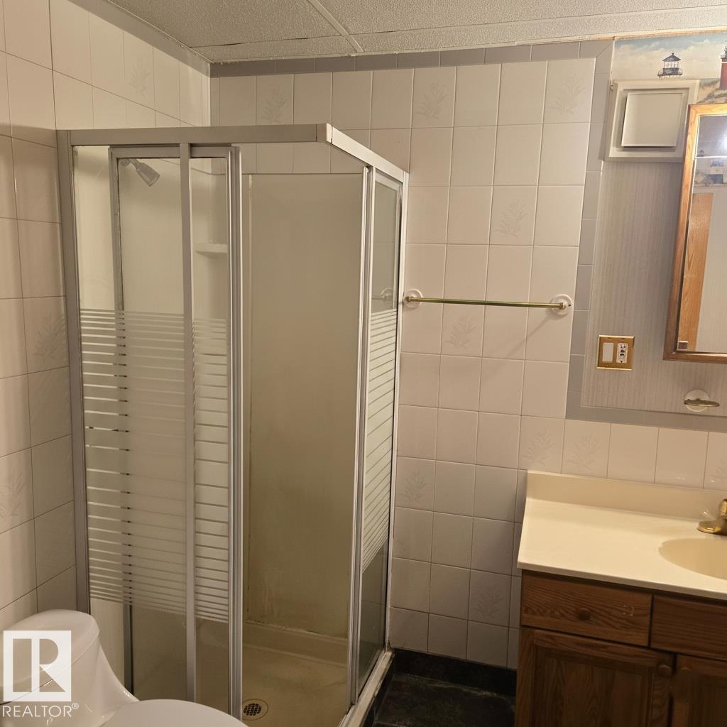 10966 158 St Nw, Edmonton, Alberta  T5P 2R9 - Photo 20 - E4470114