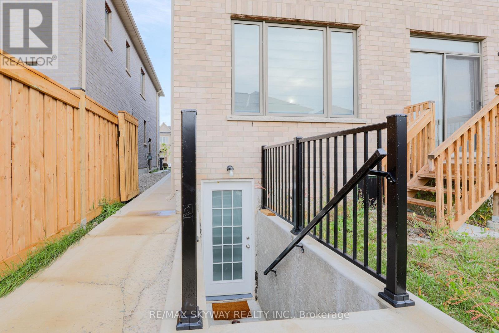 379 Valleyway Drive, Brampton, Ontario  L6X 5S7 - Photo 45 - W12705168