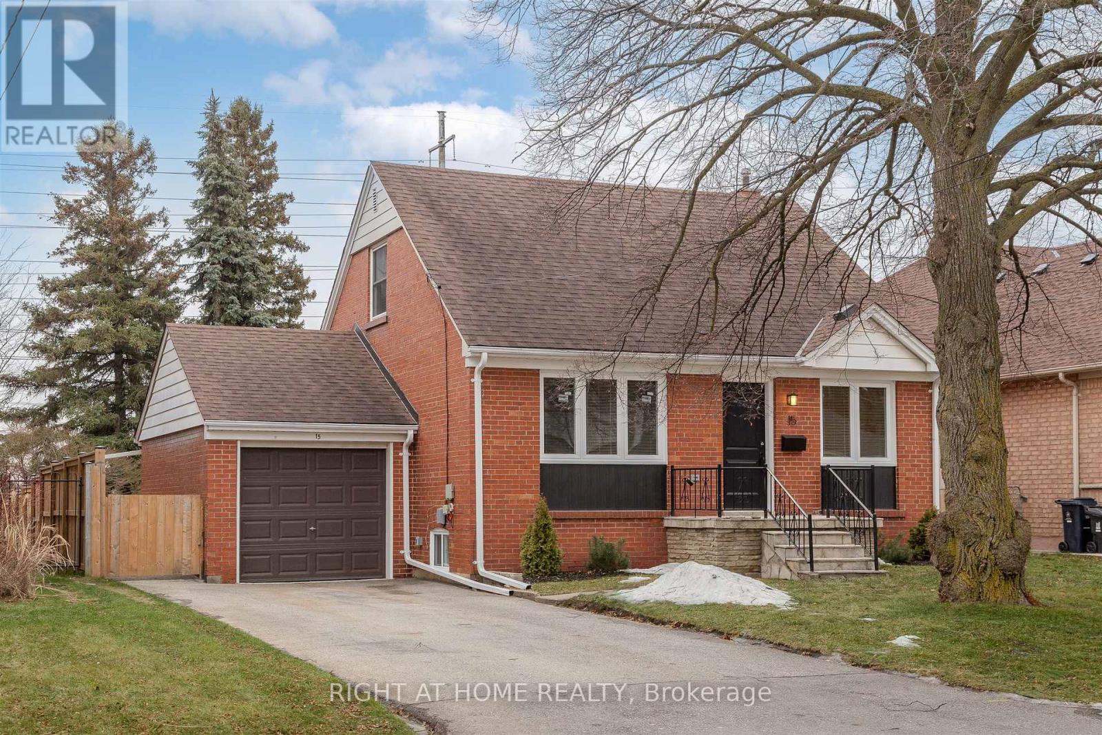 15 ELFORD BOULEVARD, Toronto, Ontario