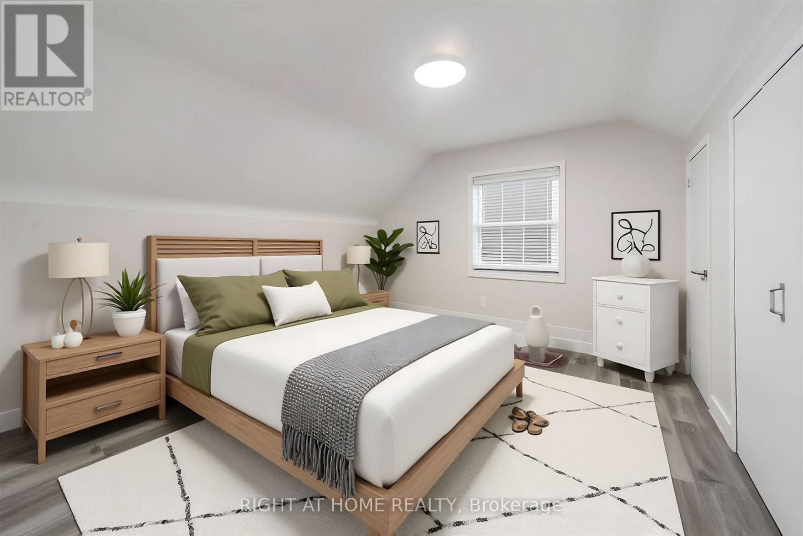 15 Elford Boulevard, Toronto, Ontario  M8Z 2L3 - Photo 10 - W12705170