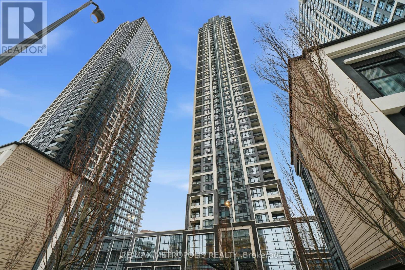 3304 - 7 Mabelle Avenue, Toronto, Ontario  M9A 0C9 - Photo 2 - W12705202