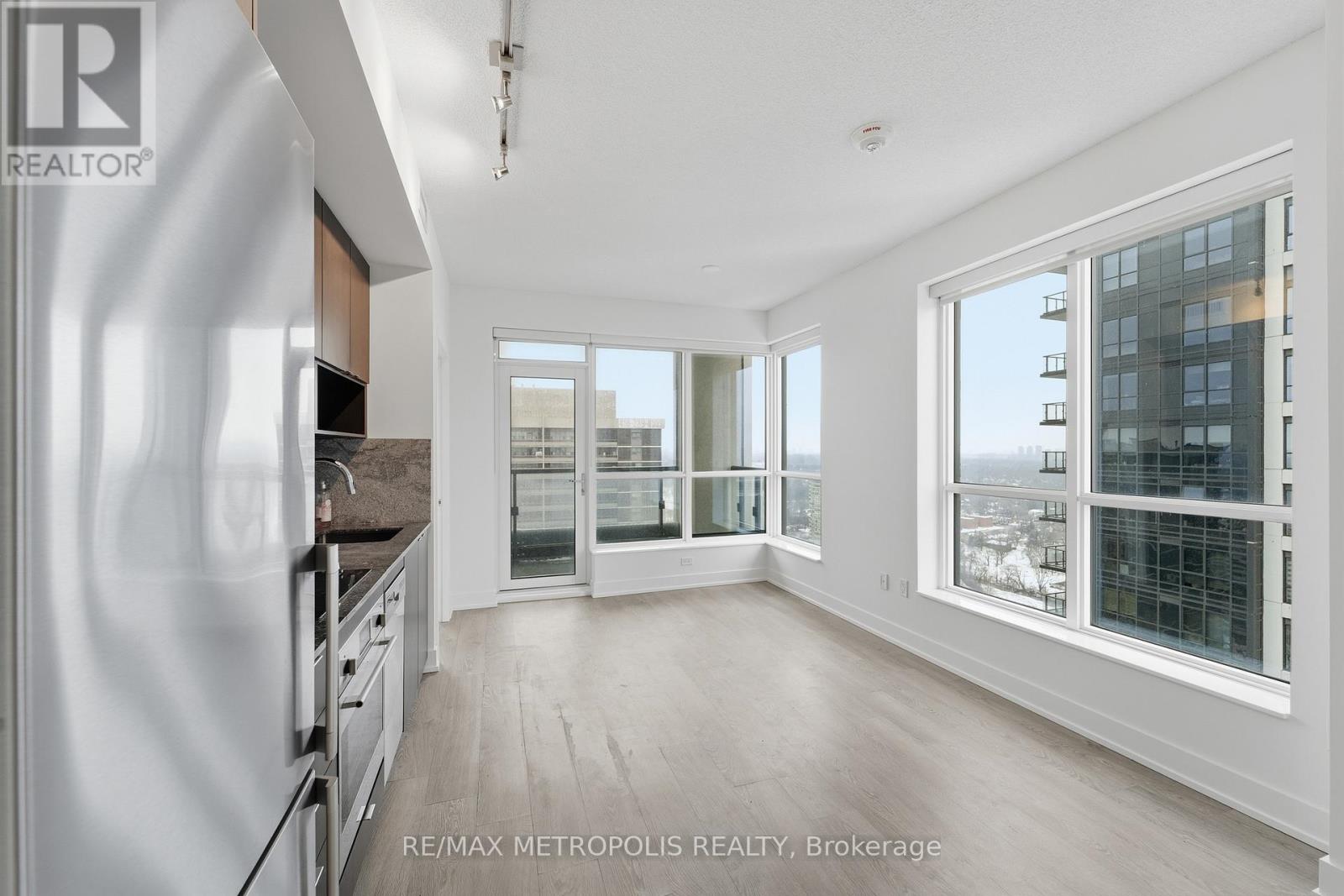 3304 - 7 Mabelle Avenue, Toronto, Ontario  M9A 0C9 - Photo 5 - W12705202