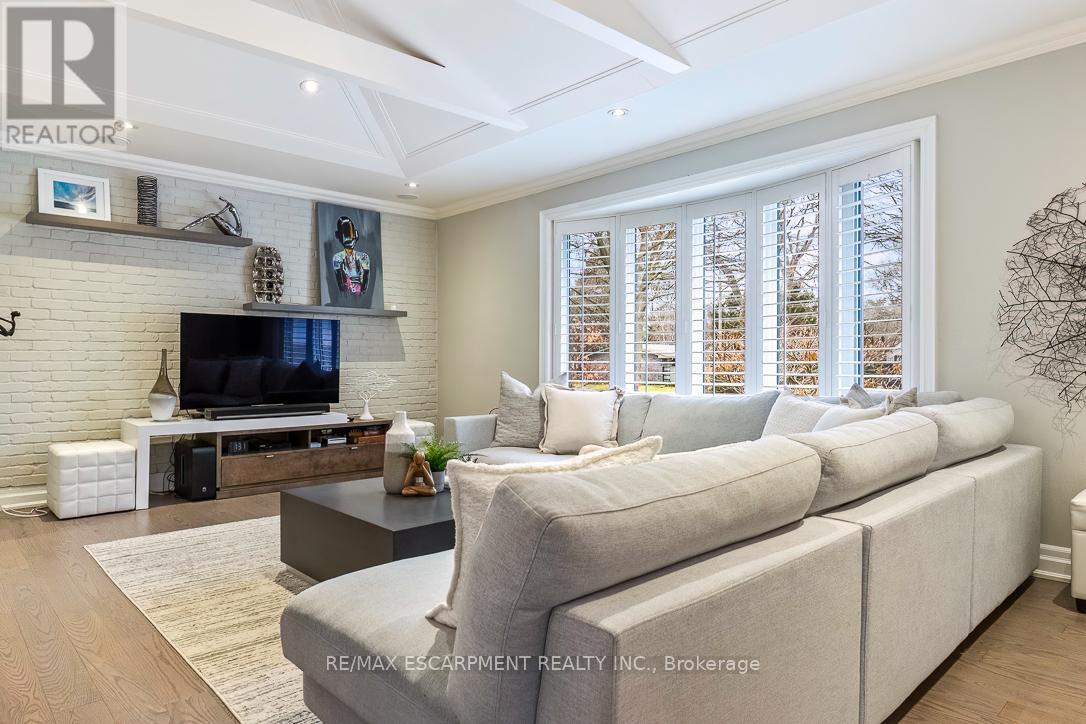 1176 Greenoaks Drive, Mississauga, Ontario  L5J 3A2 - Photo 13 - W12705206