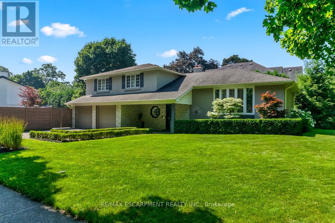 1176 Greenoaks Drive, Mississauga, Ontario  L5J 3A2 - Photo 2 - W12705206