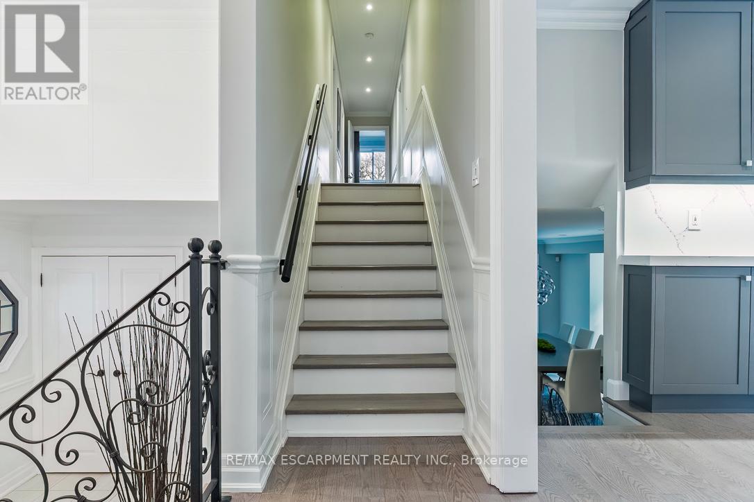 1176 Greenoaks Drive, Mississauga, Ontario  L5J 3A2 - Photo 21 - W12705206