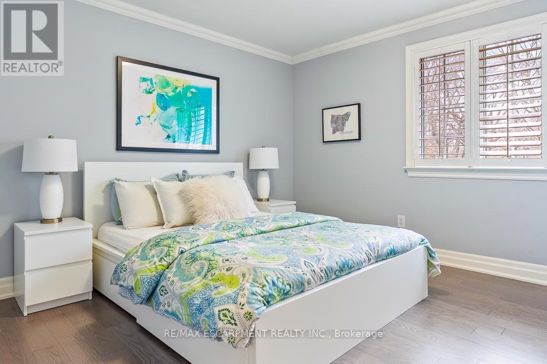 1176 Greenoaks Drive, Mississauga, Ontario  L5J 3A2 - Photo 27 - W12705206