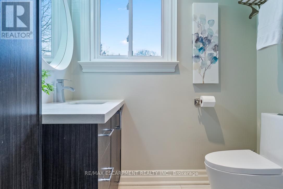 1176 Greenoaks Drive, Mississauga, Ontario  L5J 3A2 - Photo 31 - W12705206