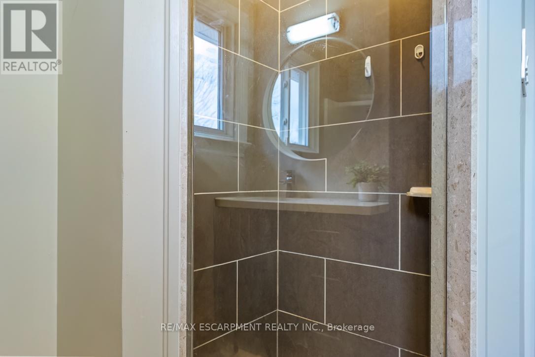 1176 Greenoaks Drive, Mississauga, Ontario  L5J 3A2 - Photo 32 - W12705206