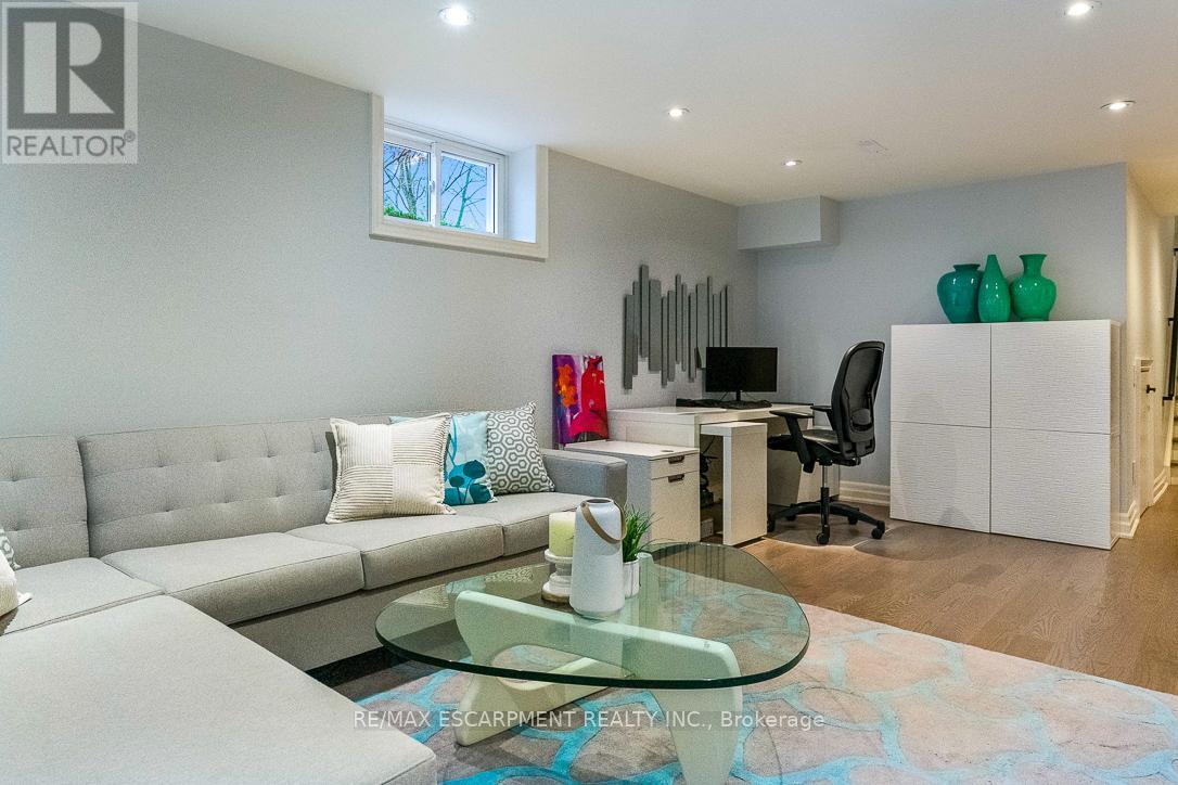 1176 Greenoaks Drive, Mississauga, Ontario  L5J 3A2 - Photo 36 - W12705206