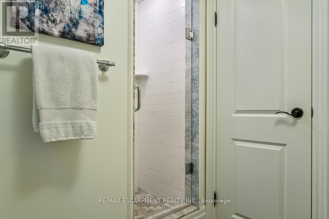 1176 Greenoaks Drive, Mississauga, Ontario  L5J 3A2 - Photo 39 - W12705206