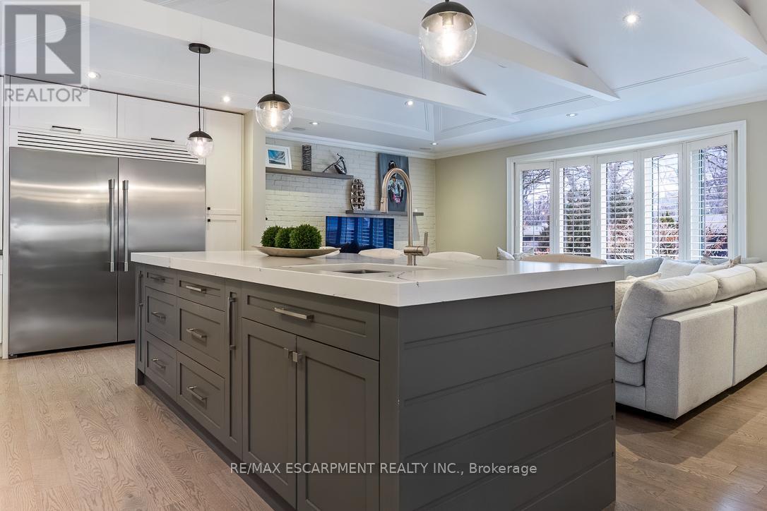 1176 Greenoaks Drive, Mississauga, Ontario  L5J 3A2 - Photo 7 - W12705206