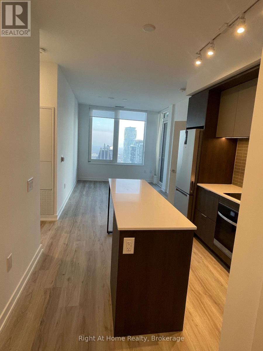 4805 - 395 Square One Drive, Mississauga, Ontario  L5B 0P6 - Photo 10 - W12705304