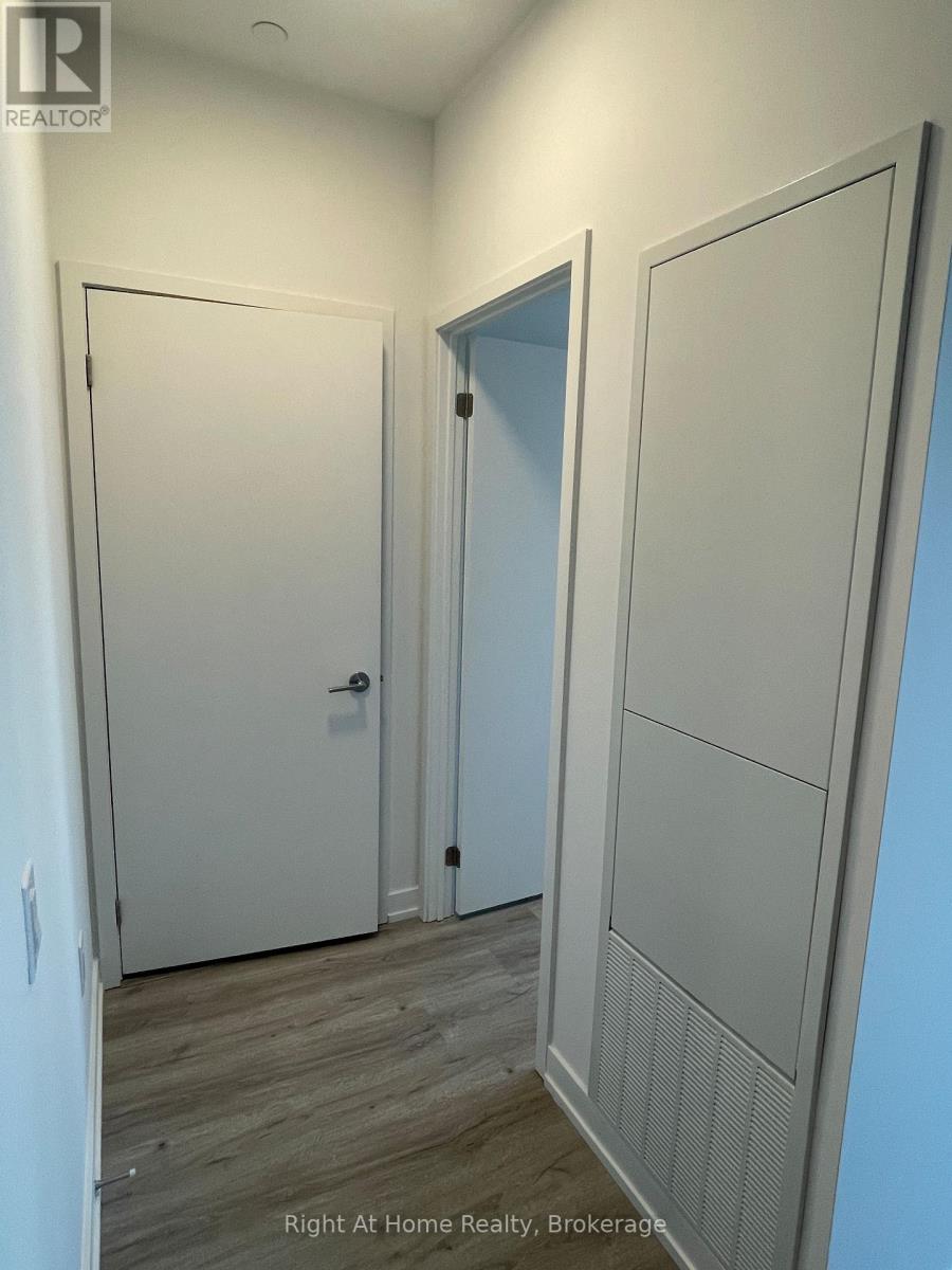 4805 - 395 Square One Drive, Mississauga, Ontario  L5B 0P6 - Photo 14 - W12705304