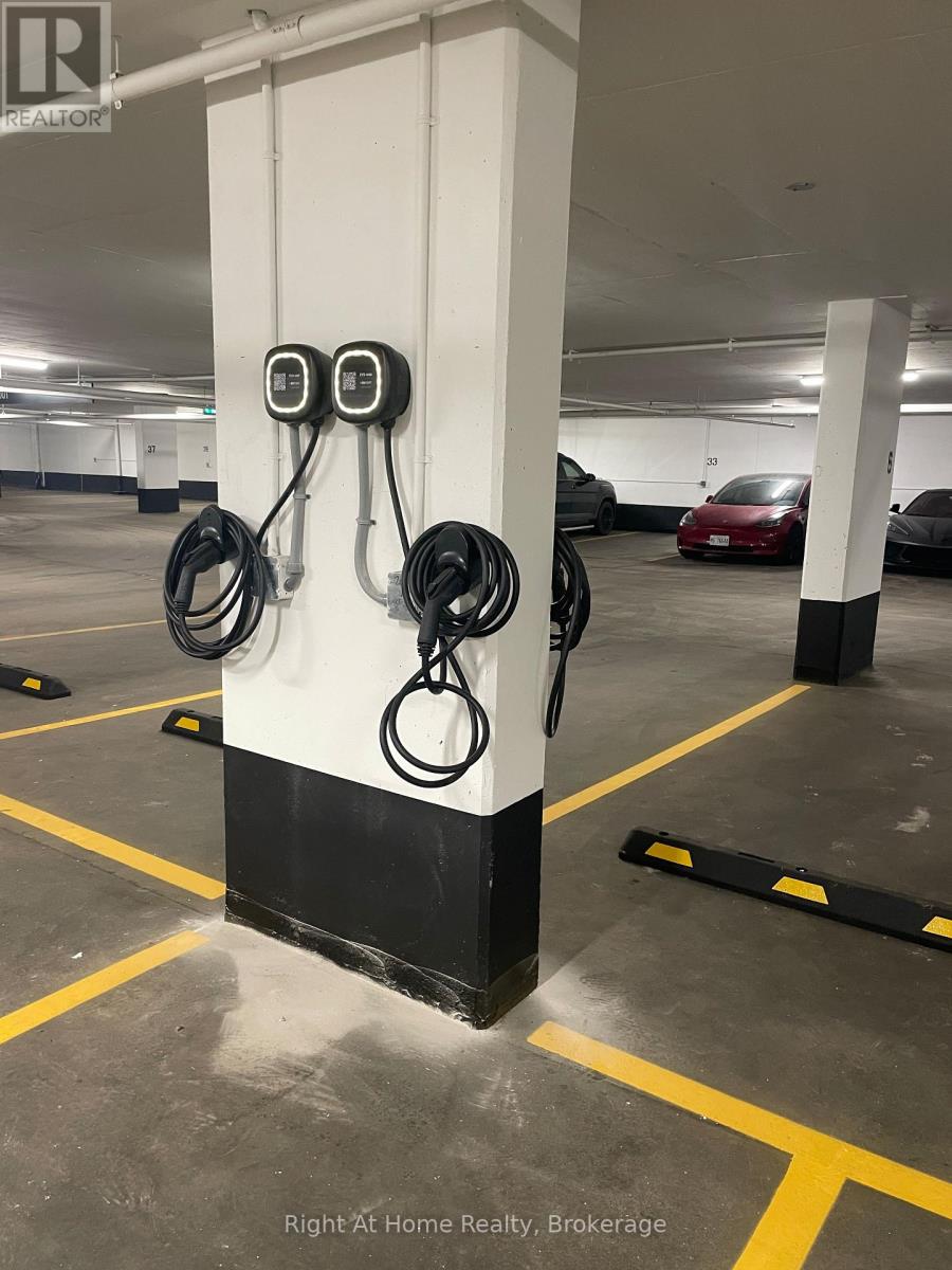 4805 - 395 Square One Drive, Mississauga, Ontario  L5B 0P6 - Photo 26 - W12705304