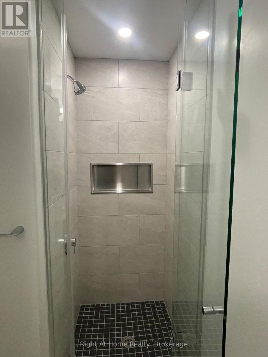 4805 - 395 Square One Drive, Mississauga, Ontario  L5B 0P6 - Photo 5 - W12705304