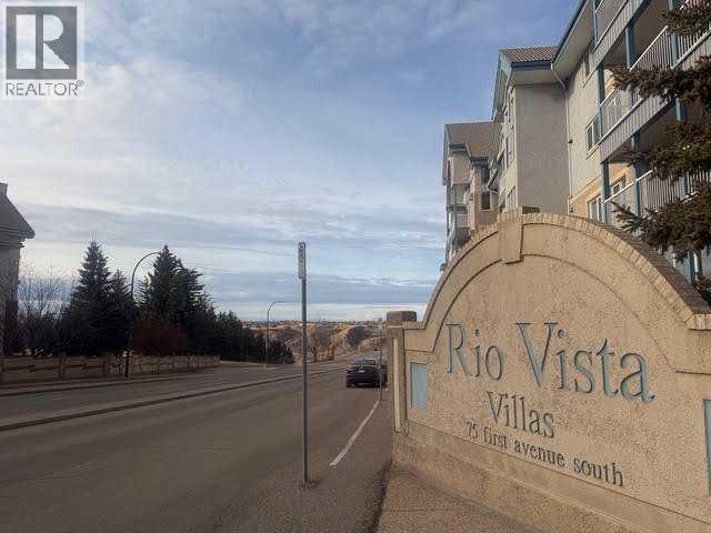 208, 75 1 Avenue S, Lethbridge, Alberta  T1J 4R2 - Photo 1 - A2279122