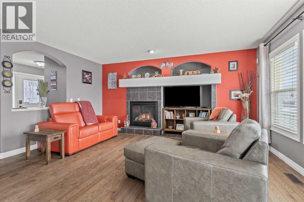 715 Copperpond Circle Se, Calgary, Alberta  T2Z 0R5 - Photo 6 - A2270187