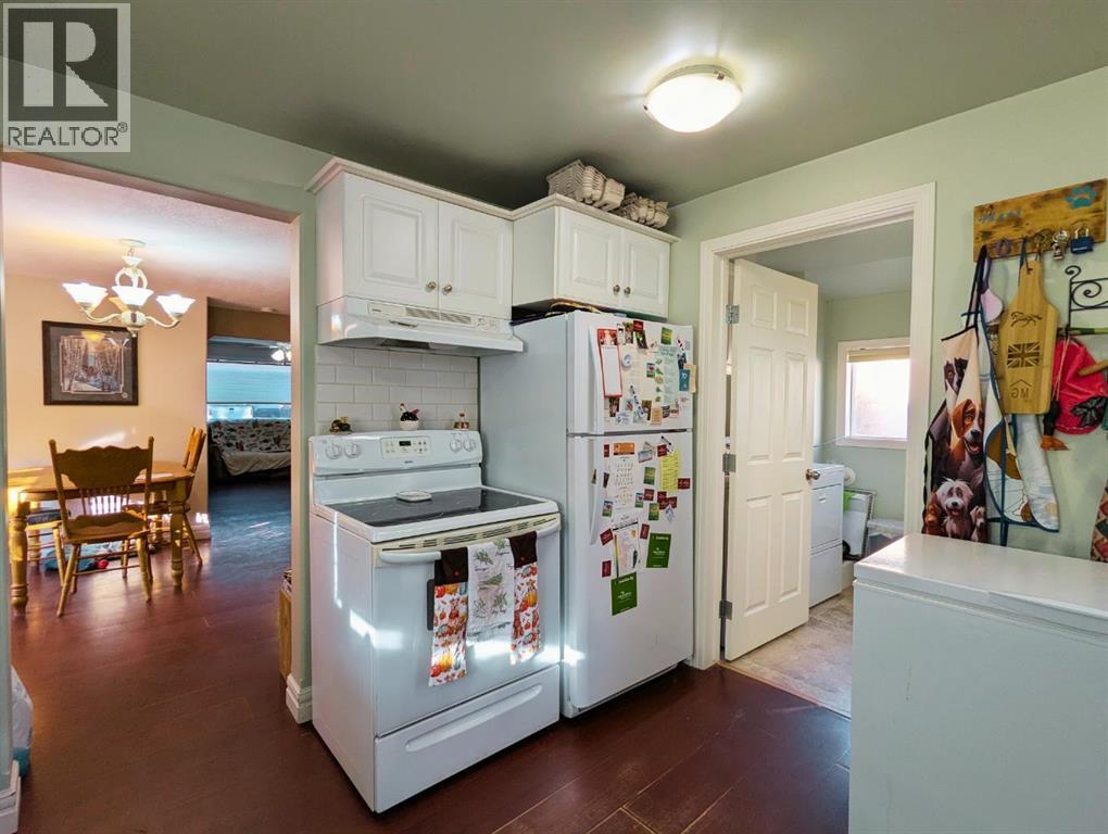 119 47 Street W, Claresholm, Alberta  T0L 0T0 - Photo 12 - A2277385