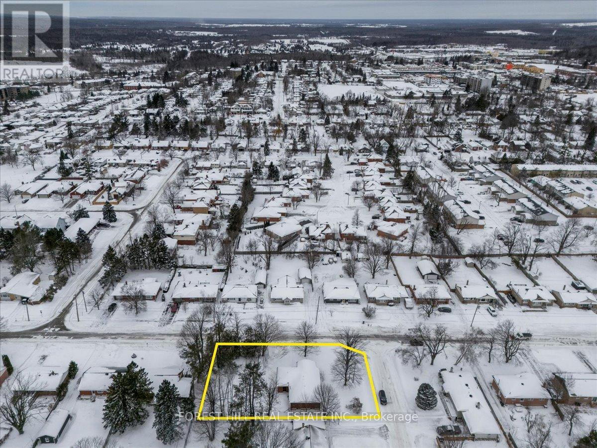 267 Lawrence Avenue, Orillia, Ontario  L3V 5M5 - Photo 32 - S12701324