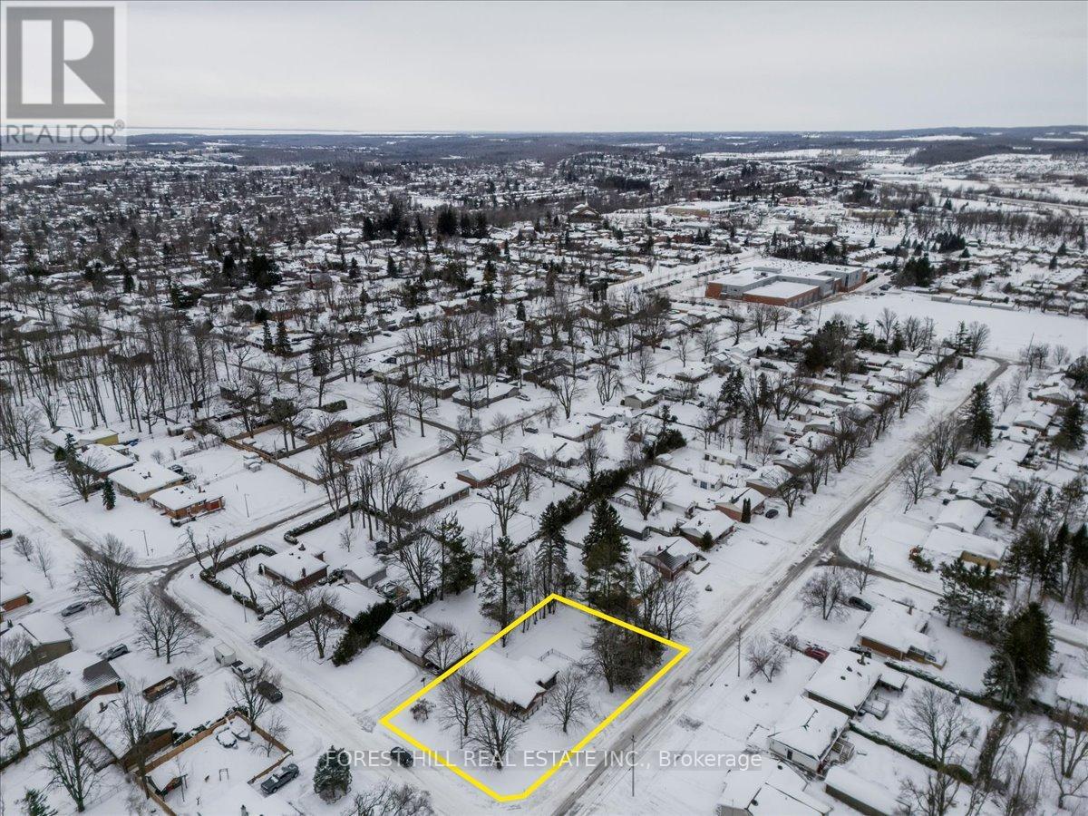 267 Lawrence Avenue, Orillia, Ontario  L3V 5M5 - Photo 35 - S12701324