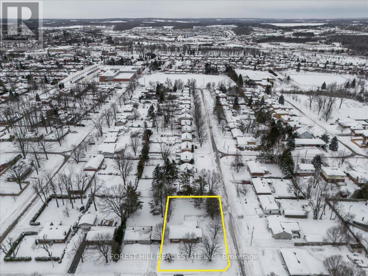 267 Lawrence Avenue, Orillia, Ontario  L3V 5M5 - Photo 34 - S12701324