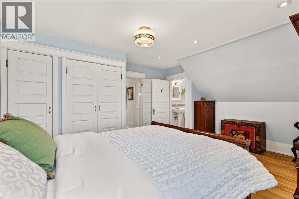 2209 Carleton Street Sw, Calgary, Alberta  T2T 3K4 - Photo 15 - A2278682