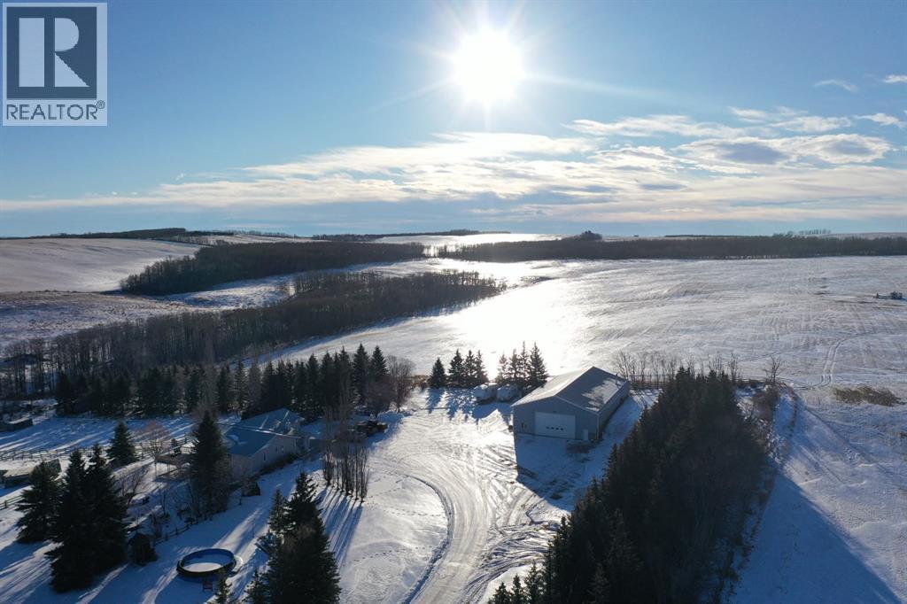 2025 Rainy Creek Road, Bentley, Alberta  T0C 0J0 - Photo 1 - A2279911