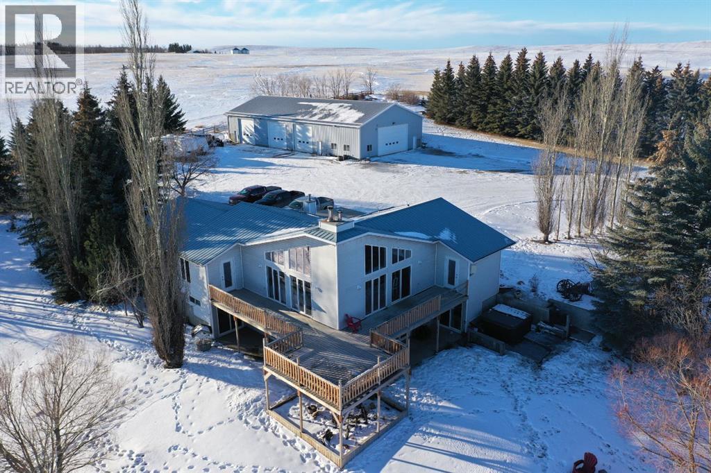 2025 Rainy Creek Road, Bentley, Alberta  T0C 0J0 - Photo 11 - A2279911