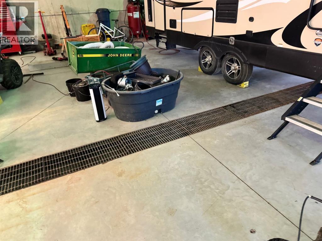 2025 Rainy Creek Road, Bentley, Alberta  T0C 0J0 - Photo 26 - A2279911