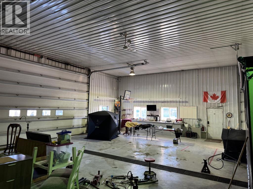 2025 Rainy Creek Road, Bentley, Alberta  T0C 0J0 - Photo 27 - A2279911