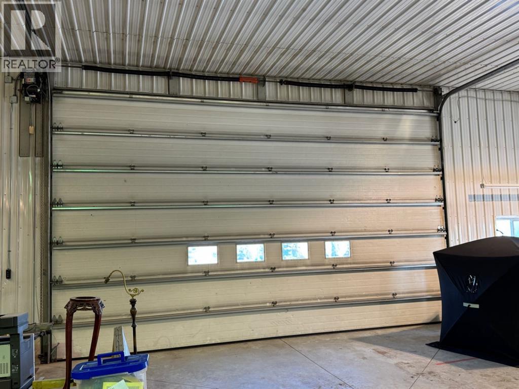 2025 Rainy Creek Road, Bentley, Alberta  T0C 0J0 - Photo 30 - A2279911