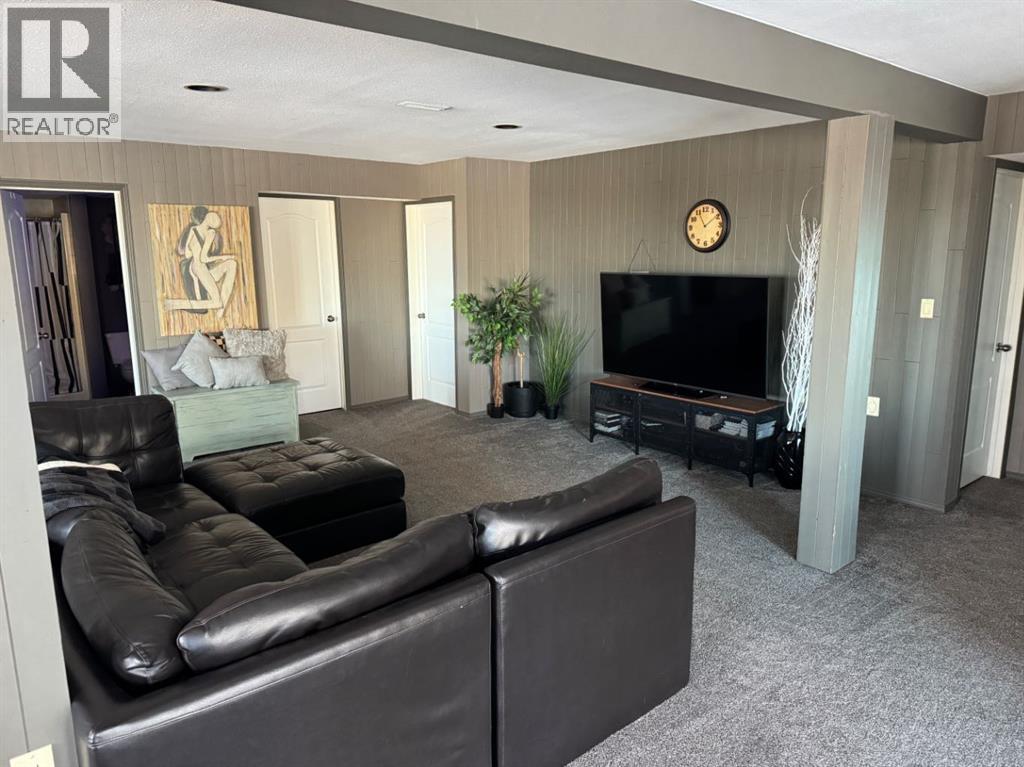 2025 Rainy Creek Road, Bentley, Alberta  T0C 0J0 - Photo 31 - A2279911