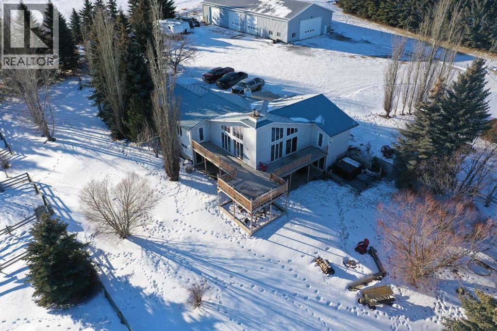 2025 Rainy Creek Road, Bentley, Alberta  T0C 0J0 - Photo 9 - A2279911