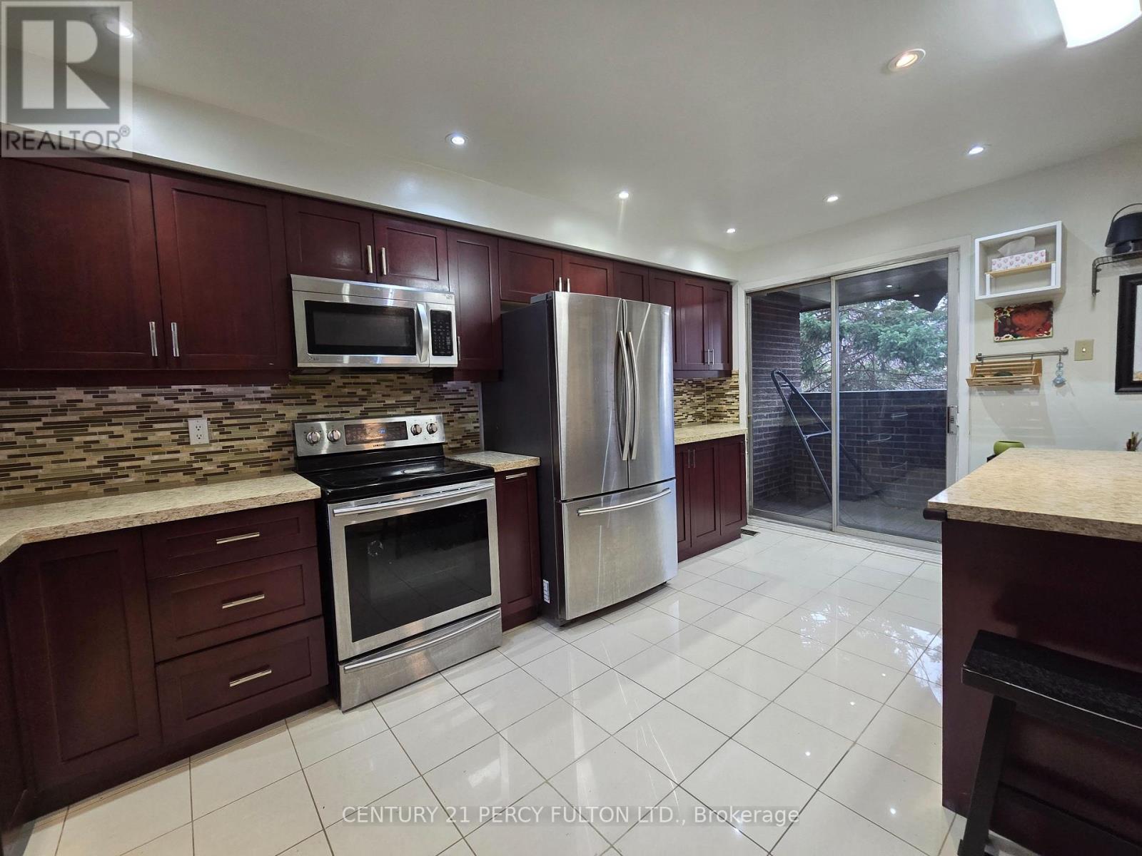 28 Spire Hillway, Toronto, Ontario  M2H 3A4 - Photo 14 - C12705228