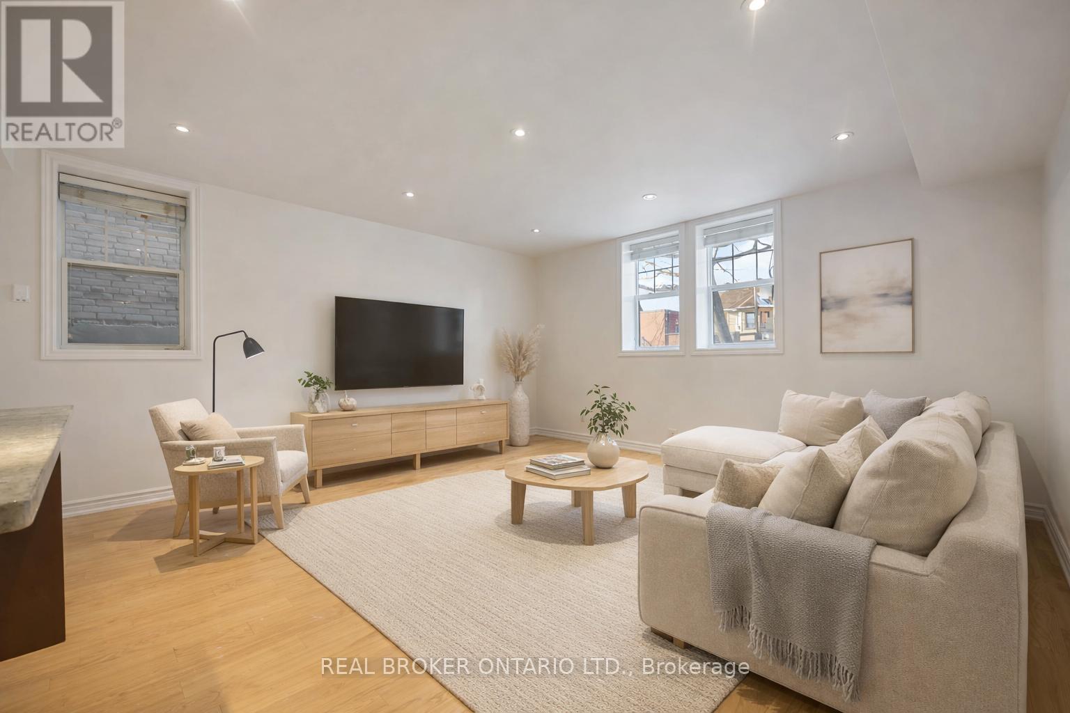 4 - 85 Beech Avenue, Toronto, Ontario  M4E 3H5 - Photo 8 - E12705214