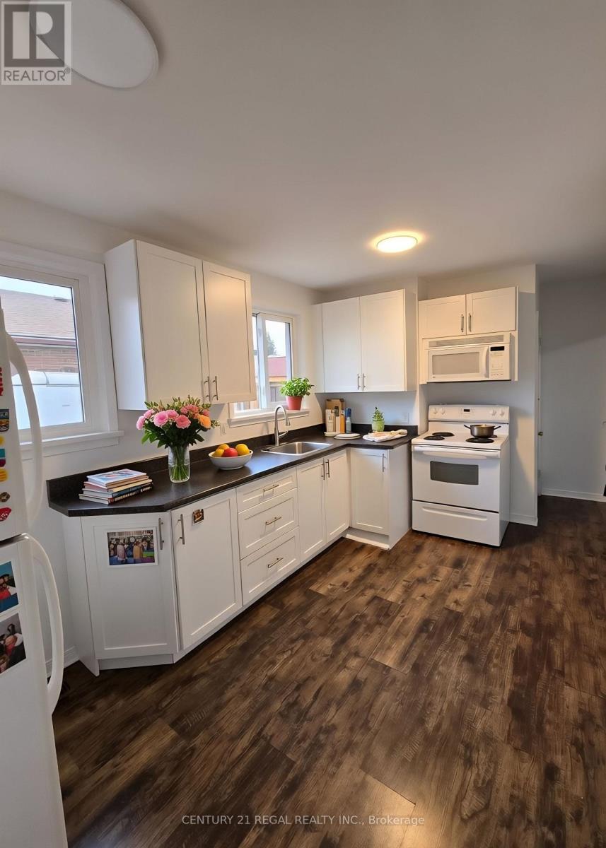 Upper - 82 Durham Street, Oshawa, Ontario  L1J 5P7 - Photo 4 - E12705322