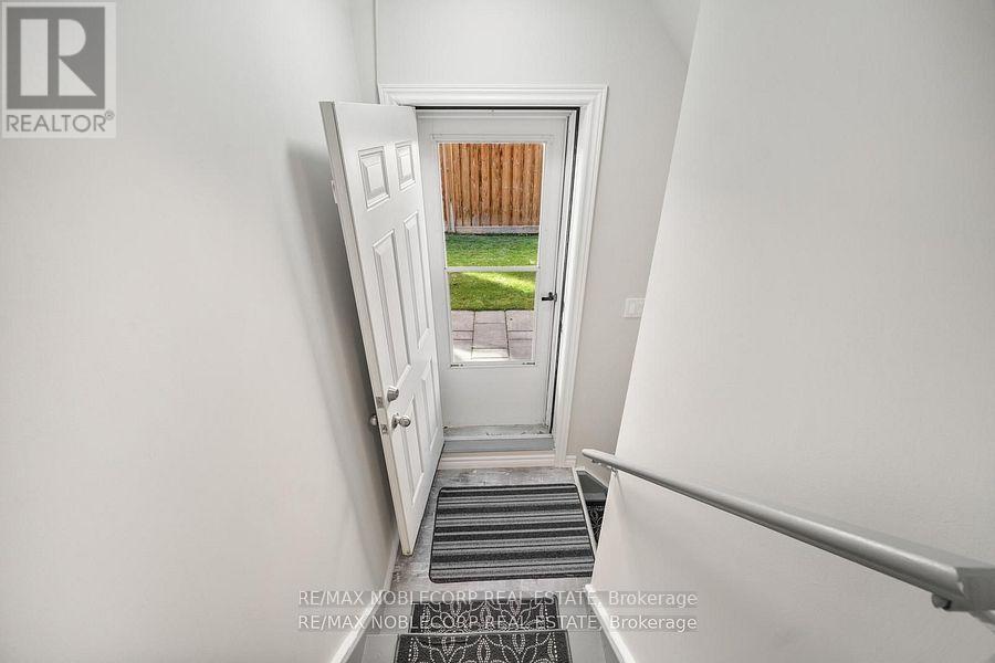 68 Inverness Way, Bradford West Gwillimbury, Ontario  L3Z 0W5 - Photo 35 - N12705316