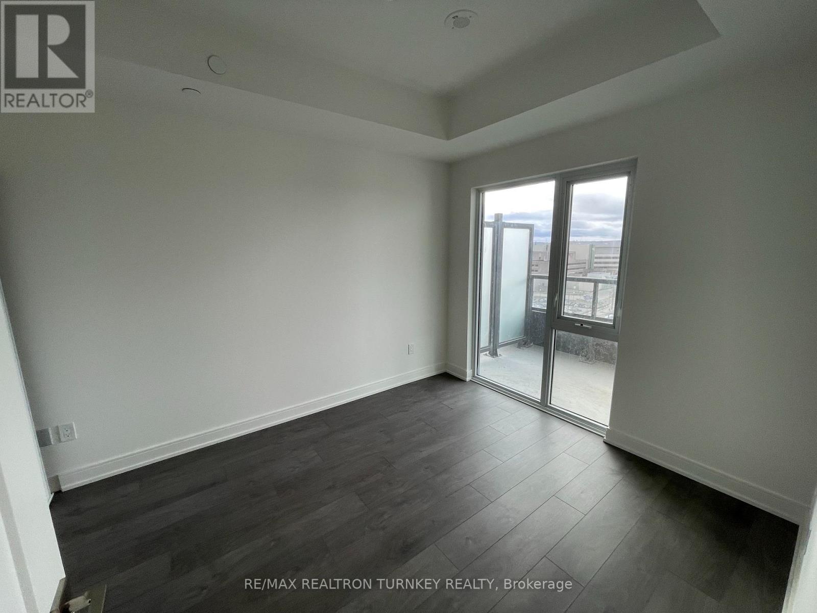 1001 - 705 Davis Drive, Newmarket, Ontario  L3Y 2R2 - Photo 9 - N12704512