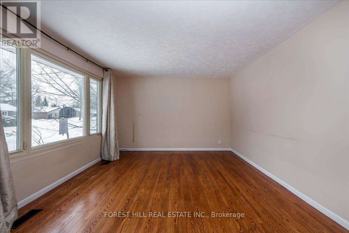 267 Lawrence Avenue, Orillia, Ontario  L3V 5M5 - Photo 11 - S12701324