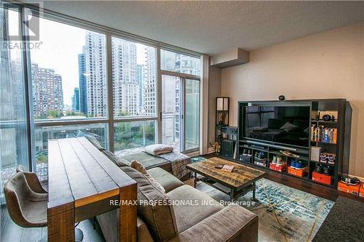 704 - 225 Webb Drive, Mississauga, Ontario  L5B 4P2 - Photo 7 - W12705216