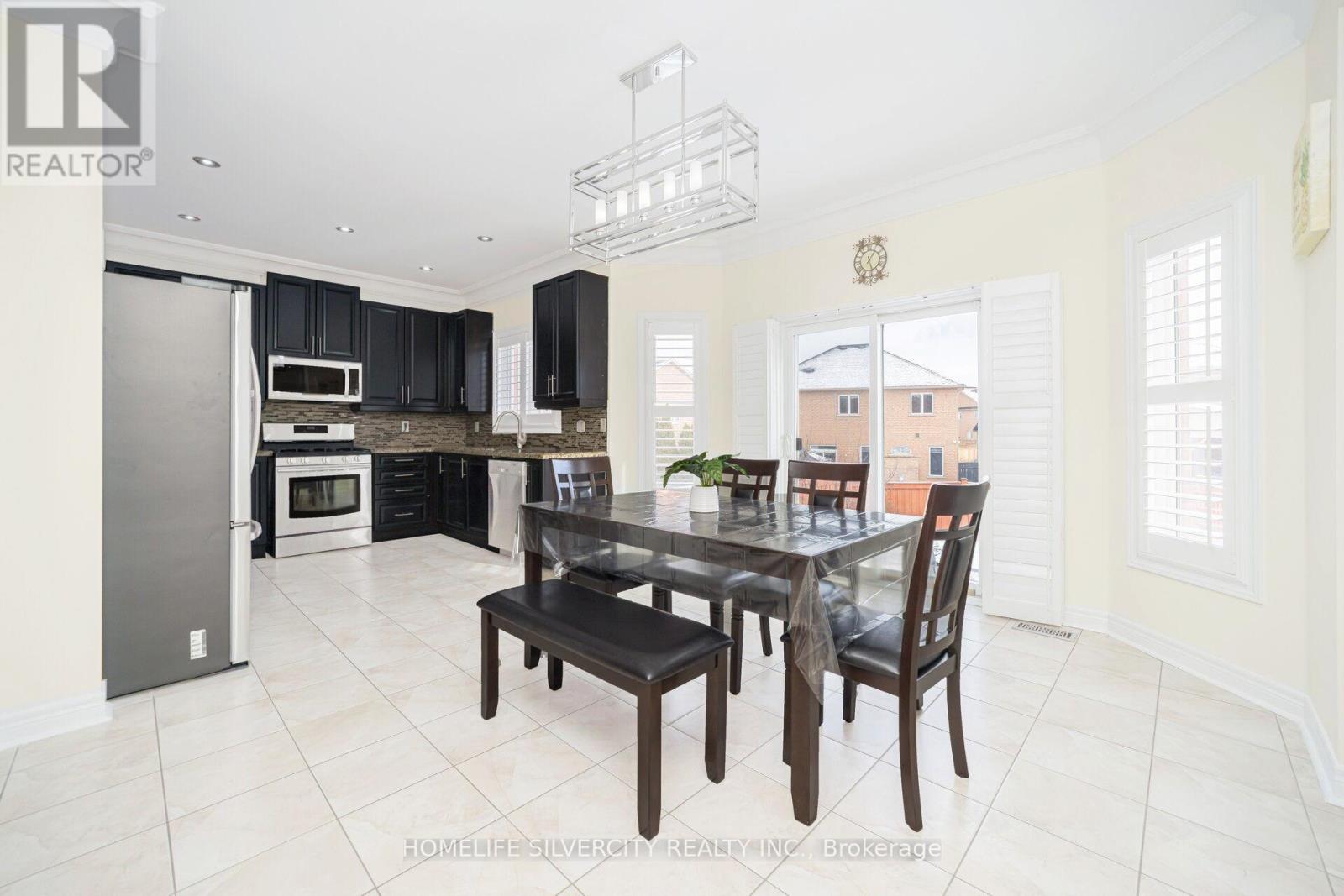 17 Sparhill Street, Brampton, Ontario  L6R 0P2 - Photo 17 - W12705218