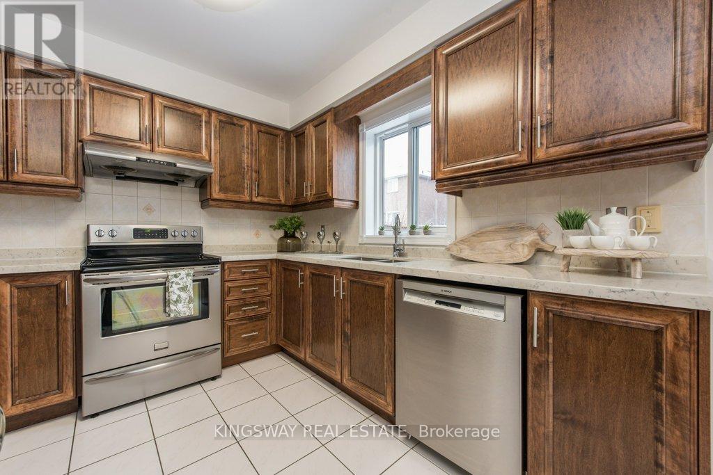 5607 Shillington Drive W, Mississauga, Ontario  L5R 3N4 - Photo 15 - W12705220