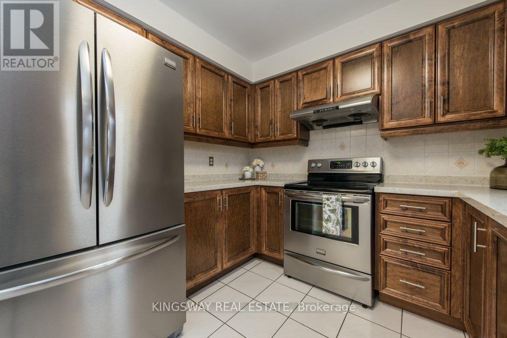 5607 Shillington Drive W, Mississauga, Ontario  L5R 3N4 - Photo 16 - W12705220