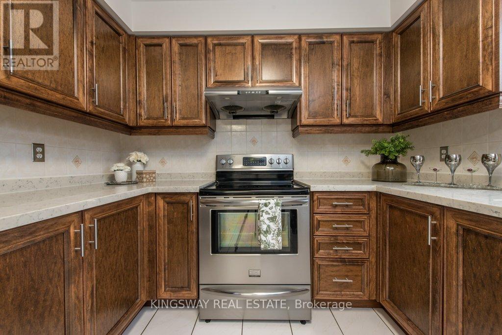 5607 Shillington Drive W, Mississauga, Ontario  L5R 3N4 - Photo 17 - W12705220