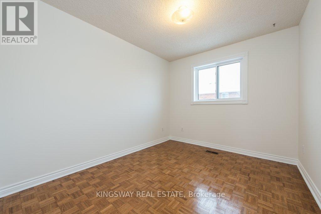 5607 Shillington Drive W, Mississauga, Ontario  L5R 3N4 - Photo 28 - W12705220