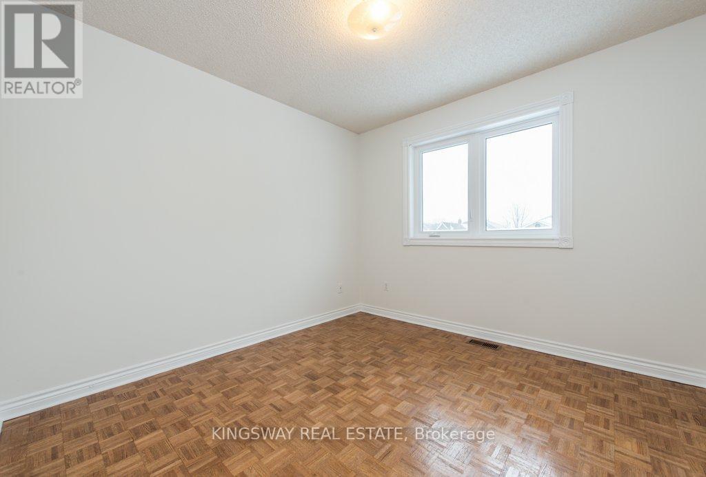 5607 Shillington Drive W, Mississauga, Ontario  L5R 3N4 - Photo 32 - W12705220