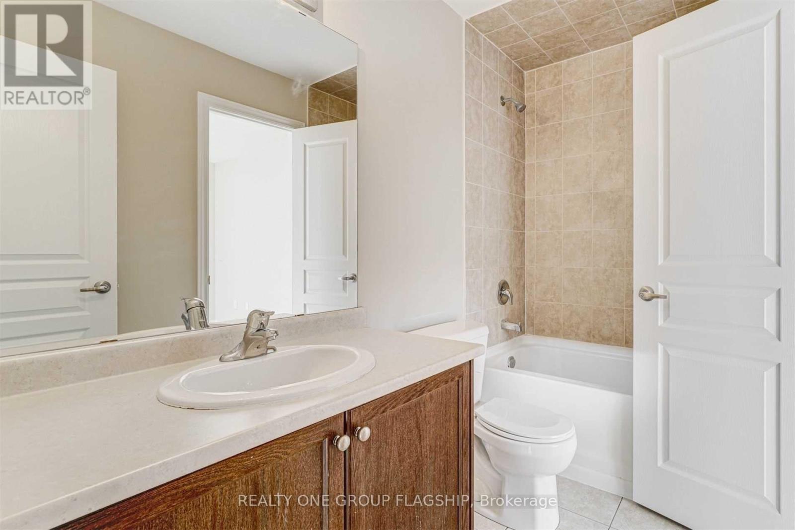 51 Aspen Hills Road, Brampton, Ontario  L6Y 6E4 - Photo 10 - W12705236