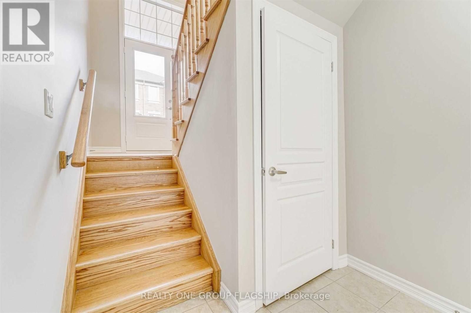 51 Aspen Hills Road, Brampton, Ontario  L6Y 6E4 - Photo 14 - W12705236