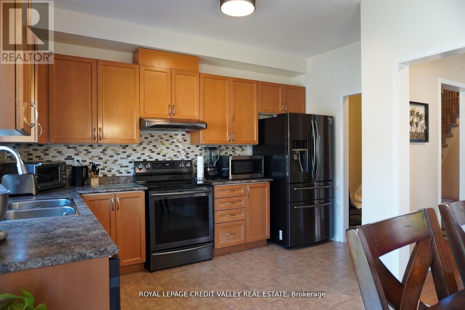 72 Kilrea Way, Brampton, Ontario  L6X 0R3 - Photo 13 - W12705246